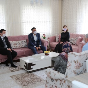Valimiz Ali Çelik Babalar Günü’nde  Şehit Babalarını Yalnız Bırakmadı  - fotoğraf 5