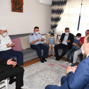 “Demokrasi ve Milli Birlik Günü” Kapsamında, 15 Temmuz Şehit ve Gazi Aileleri Ziyaret Edildi - fotoğraf 3