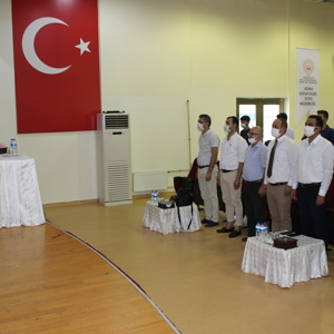 “Gençlerin Gözüyle 15 Temmuz” ile “15 Temmuz ve Kahraman Türk Kadını” Konulu Şiir ve Resim Yarışmaları Ödül Töreni - fotoğraf 29