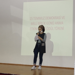 “Gençlerin Gözüyle 15 Temmuz” ile “15 Temmuz ve Kahraman Türk Kadını” Konulu Şiir ve Resim Yarışmaları Ödül Töreni - fotoğraf 40