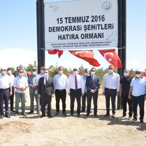15 Temmuz Şehitleri Anısına Fidan Dikimi Yapıldı - fotoğraf 1