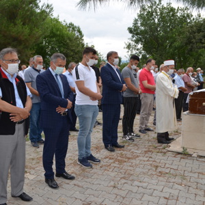 İl Müdürümüz Mahmut ÖZDEMİR Şehit Babası Nazım ÖZDEMİR’in Cenaze Törenine Katıldı - fotoğraf 3
