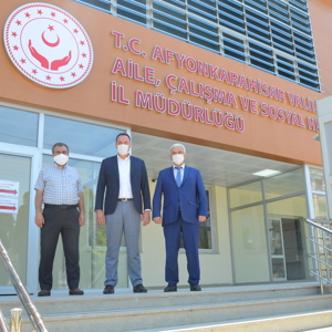 İlimiz Sosyal Yardımlaşma ve Dayanışma Vakıf Müdürü Yaman ŞENOL , İl Müdürümüz Sayın Bekir YÜMNÜ 'ye ziyarette bulunmuştur. Kendisine nazik ziyaret için teşekkür ederiz. - fotoğraf 1