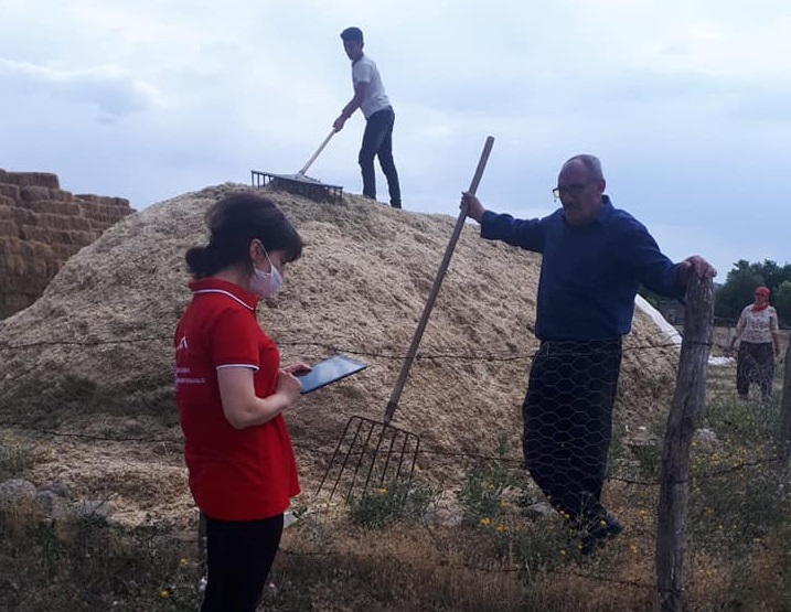 Vatandaşlarımızın dertleriyle dertlenmek adına Aile Sosyal Destek Programı kapsamında yaptığımız çalışmalar aynı yoğunlukta devam ediyor.