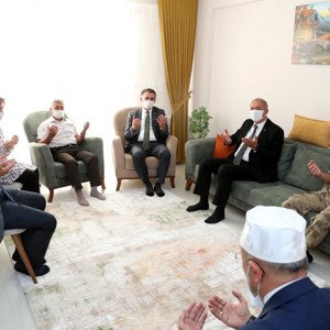 Kurban Bayramı Öncesinde Şehit Ailelerimiz Ziyaret Edildi - fotoğraf 1
