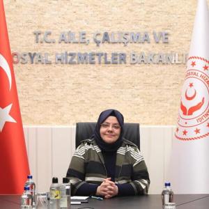 Bakan Selçuk, Huzurevi Sakinleriyle Bayramlaştı - fotoğraf 2