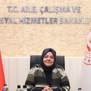 Bakan Selçuk, Huzurevi Sakinleriyle Bayramlaştı - fotoğraf 2