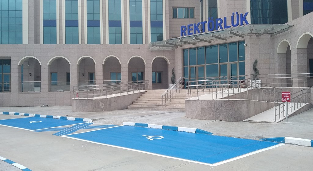 Kırklareli İli Erişilebilirlik İzleme ve Denetleme Komisyonu tarafından Kayalı Kampüsünde bulunan Kırklareli Üniversitesi Rektörlük Binasında yapılan inceleme neticesinde Erişilebilirlik Belgesi düzenlenmiştir.