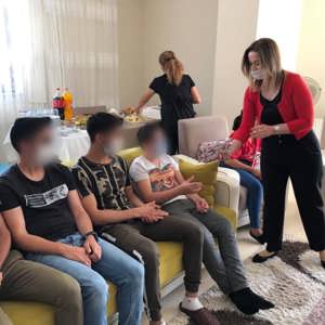 Şahin Çocuk Evinde Koruma ve Bakım Altında Bulunan Çocuğumuzun Doğum Günü Kutlandı - fotoğraf 4