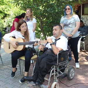 "10-16 Mayıs Engelliler Haftası" Kapsamında Düzenlenen Kutlama Programımız - fotoğraf 27