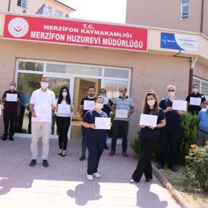 İl Müdürümüz Ahmet KURT Huzurevlerimizde Fedakârca Çalışan Yöneticilere ve Personele Teşekkür Belgesi Verdi - fotoğraf 2
