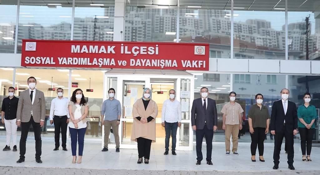 Bakan Selçuk: “Sosyal Yardımlaşma ve Dayanışma Vakıfları'na Periyodik Pay Olarak 2 Milyar TL Kaynak Aktardık”