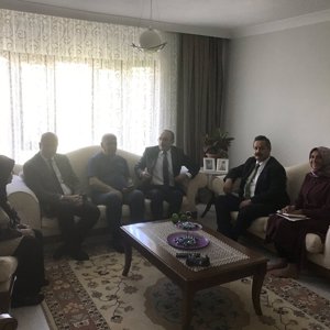 Kahraman Şehitlerimizin Aileleri Ziyaret Edildi - fotoğraf 1