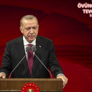Şehit Yakınları ile Gazi ve Gazi Yakınlarına Devlet Övünç Madalyası - fotoğraf 1