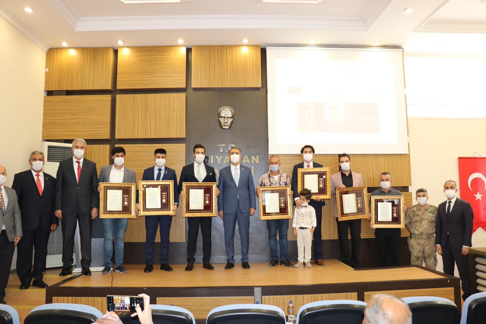 Devlet Övünç Madalyaları Takdim Edildi.