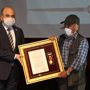Şehit Yakınlarına ve Gazilere Devlet Övünç Madalyası ve Beratı Tevcih Edildi  - fotoğraf 4