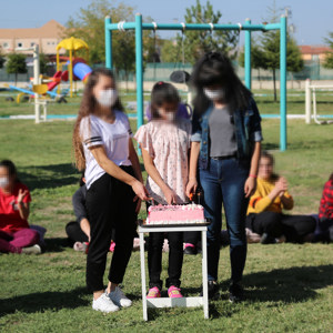 Sayın Valimiz 11 Ekim Dünya Kız Çocukları Günü’nde Koruma ve Bakım Altındaki Çocuklarımızı Yalnız Bırakmadı - fotoğraf 5