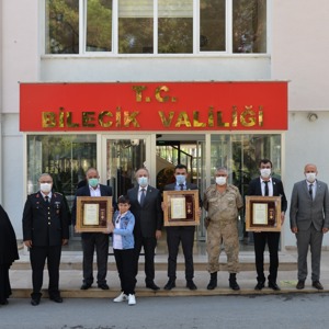 Şehit Aileleri ve Gazilerimize Madalya ve Berat  - fotoğraf 1