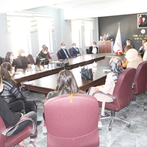 ENGELLİ EVDE BAKIM HİZMETLERİNDE GÖREVLİ PERSONELLERLE TOPLANTI YAPILDI - fotoğraf 2