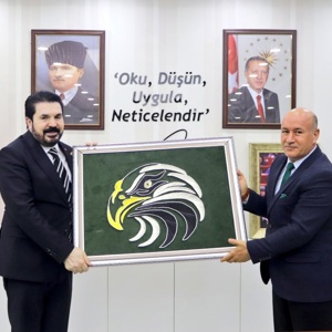 İL MÜDÜRÜMÜZ MEHMETŞAFİ ERİM, BELEDİYE BAŞKANI SAVCI SAYAN’I ZİYARET ETTİ - fotoğraf 1