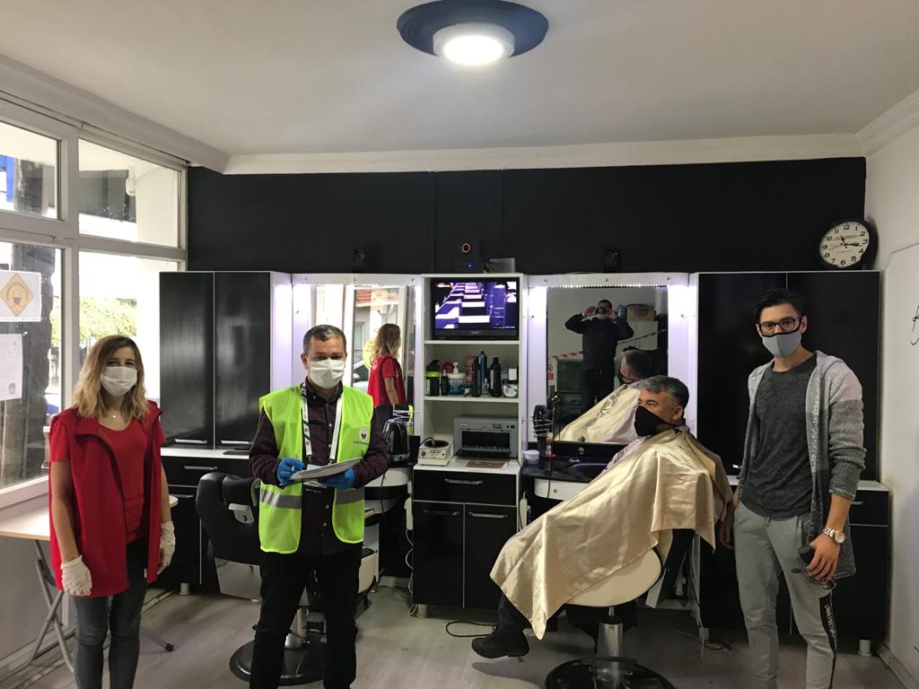 Covid-19 salgını ile mücadele kapsamında İlimizde faaliyet gösteren berberler, kuaförler ve güzellik merkezlerinin denetimine devam edilmektedir.