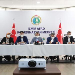 Bakan Selçuk, İzmir’de Depremin Yaşandığı Bölgede İncelemelerde Bulundu - fotoğraf 1