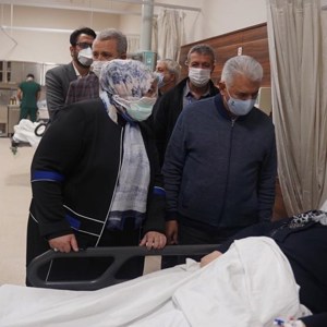 Bakan Selçuk, İzmir’de Depremin Yaşandığı Bölgede İncelemelerde Bulund - fotoğraf 6