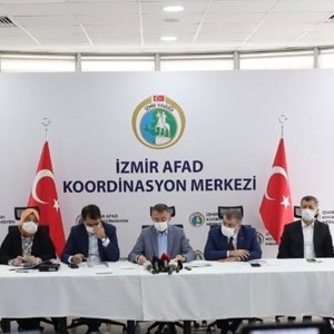 Bakan Selçuk, İzmir’de Depremin Yaşandığı Bölgede İncelemelerde Bulund - fotoğraf 4