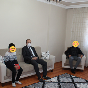 Bayburt Valisi Cüneyt EPCİM, Çocuk Evlerinde Kalan Çocuklarımızı Ziyaret Etti - fotoğraf 1
