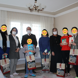 Bayburt Valisi Cüneyt EPCİM, Çocuk Evlerinde Kalan Çocuklarımızı Ziyaret Etti - fotoğraf 11