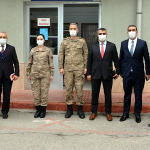 Kadına Yönelik Şiddetle Mücadele Komisyon Üyelerinden Emniyet Müdürlüğü ve Jandarma Komutanlığına Ziyaret - fotoğraf 4