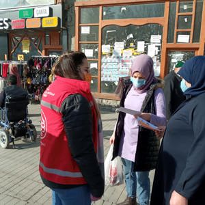 Ağrı’da 25 Kasım Kadına Yönelik Şiddete Karşı Uluslararası Mücadele Günü kapsamında vatandaşların bilinçlendirilmesi amacıyla stantlar kuruldu. - fotoğraf 5