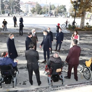 3 Aralık Dünya Engelliler Günü Münasebetiyle Akülü ve Tekerlekli Sandalye Dağıtıldı - fotoğraf 4