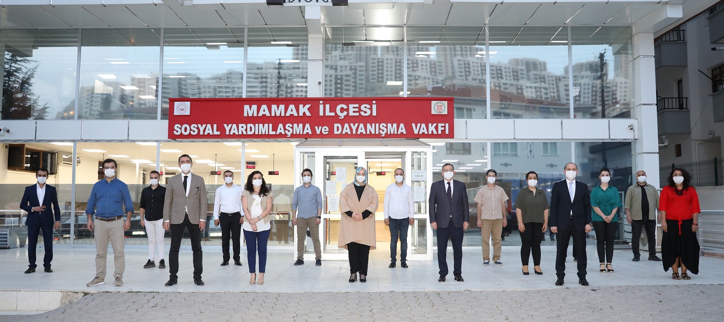 Bakan Selçuk: “Sosyal Yardımlaşma ve Dayanışma Vakıfları'na Salgın Nedeniyle Aralık Ayında 186 Milyon TL Daha Ek Kaynak Gönderiyoruz”