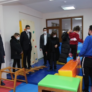 Çocuk Evleri Sitesi Müdürlüğümüzde Kalan Çocuklarımız İçin “Hareket ve Oyun Alanı” Kuruldu - fotoğraf 1