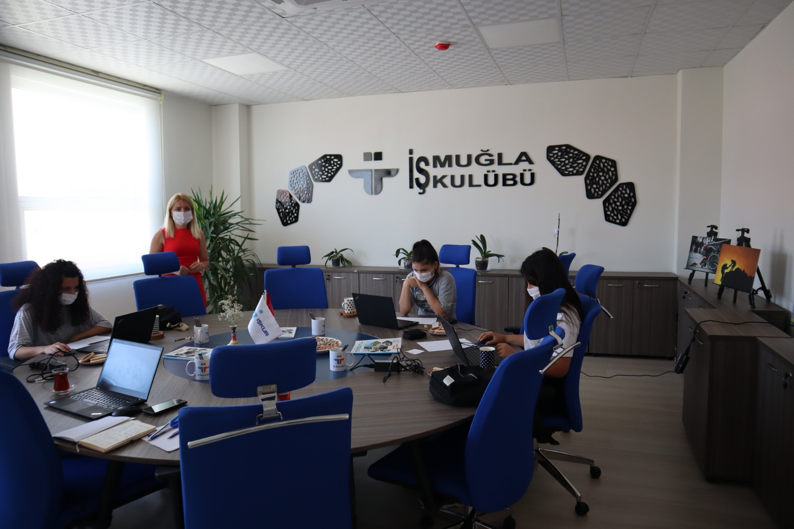 Bakan Selçuk: “İş Kulüplerimizde 11.500 Kişiye Çevrim İçi Eğitim Verdik”