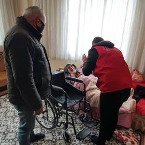 İhtiyaç Sahiplerine Tekerlekli Sandalye Dağıtımı Yapıldı - fotoğraf 4