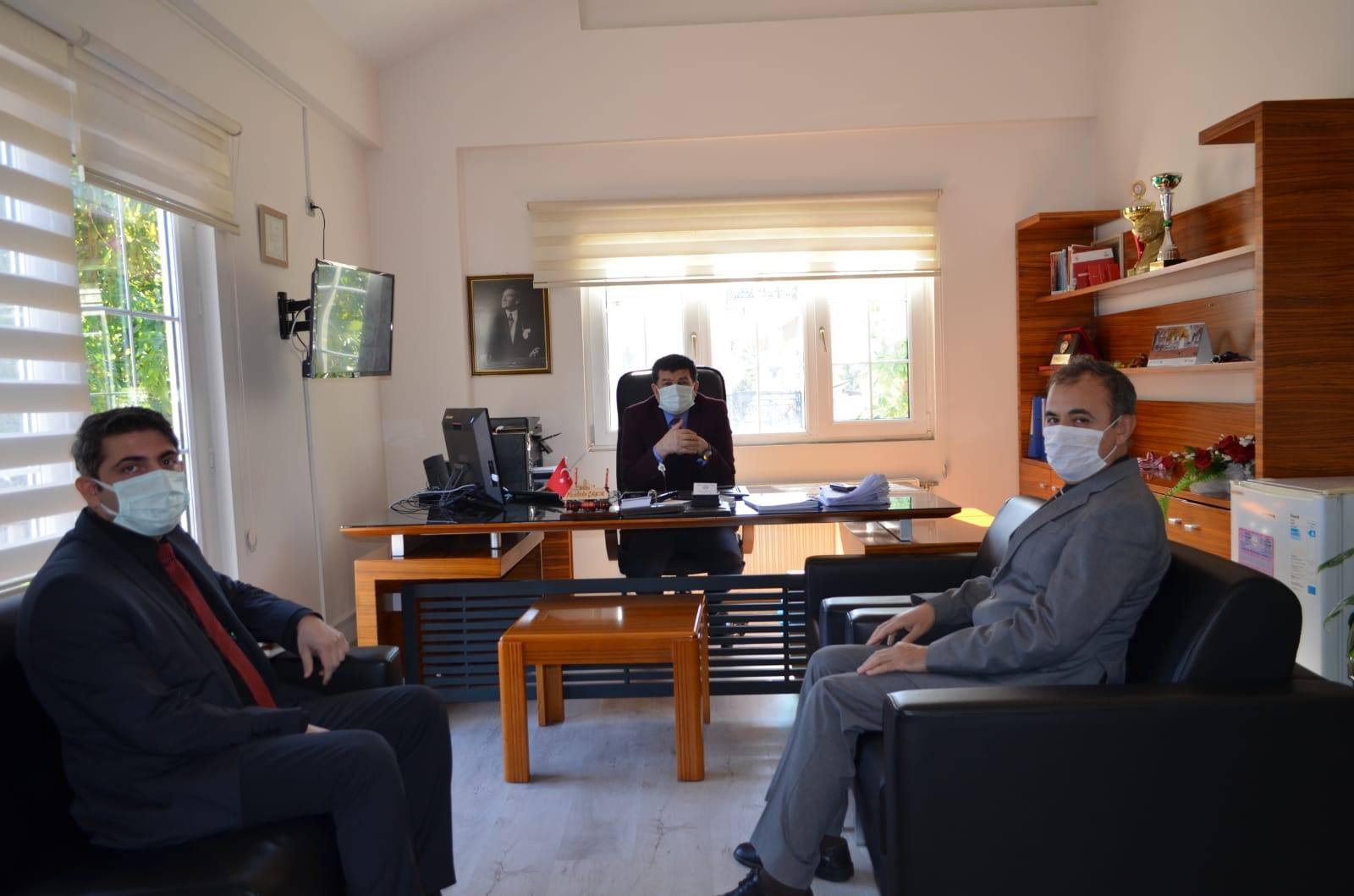 İl Müdürümüz Seyfi BOZÇELİK, Fethiye Çocuk Evleri Sitesi Müdürlüğümüzü ve Fethiye Sosyal Hizmet Merkezi Müdürlüğümüzü ziyaret ederek incelemelerde bulundu.