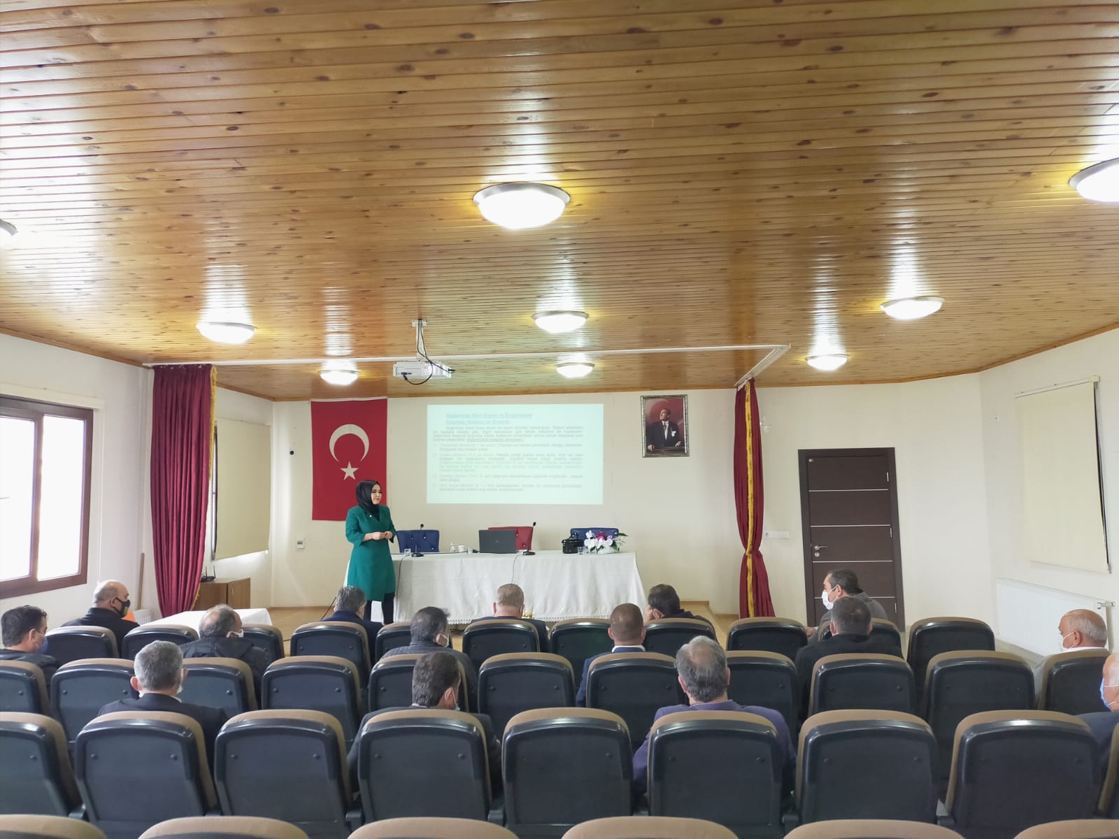  Hassa İlçe Muhtarlarına “Madde Kullanım Riski ve Madde Bağımlılığından Korunma” Konulu Seminer Verildi.