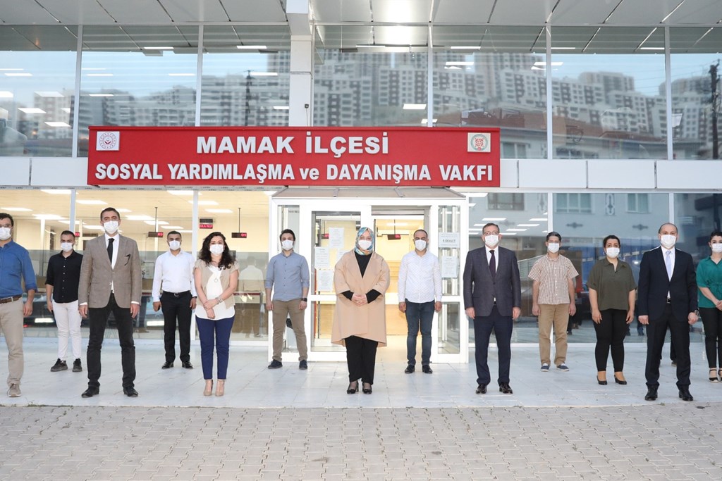 Bakan Selçuk: “Şubat Ayında, Evsiz ve Kimsesizler İçin Kullanılmak Üzere SYDV’lerimize 55 Milyon TL Kaynak Aktardık”