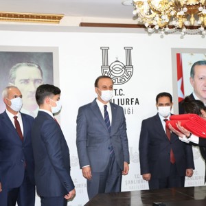 Al Bayrağımızı Teslim Ettik - fotoğraf 8