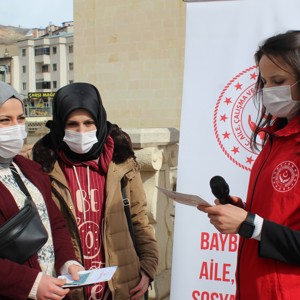 8 Mart Dünya Kadınlar Günü Münasebeyitle Cumhuriyet Caddesinde Stant Kurduk - fotoğraf 11