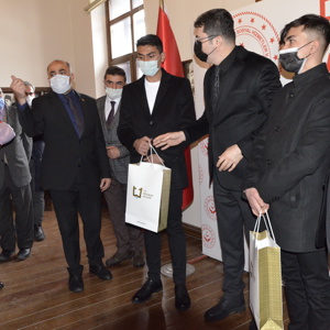 ERZURUM’DA BAYRAK TESLİM TÖRENİ - fotoğraf 3
