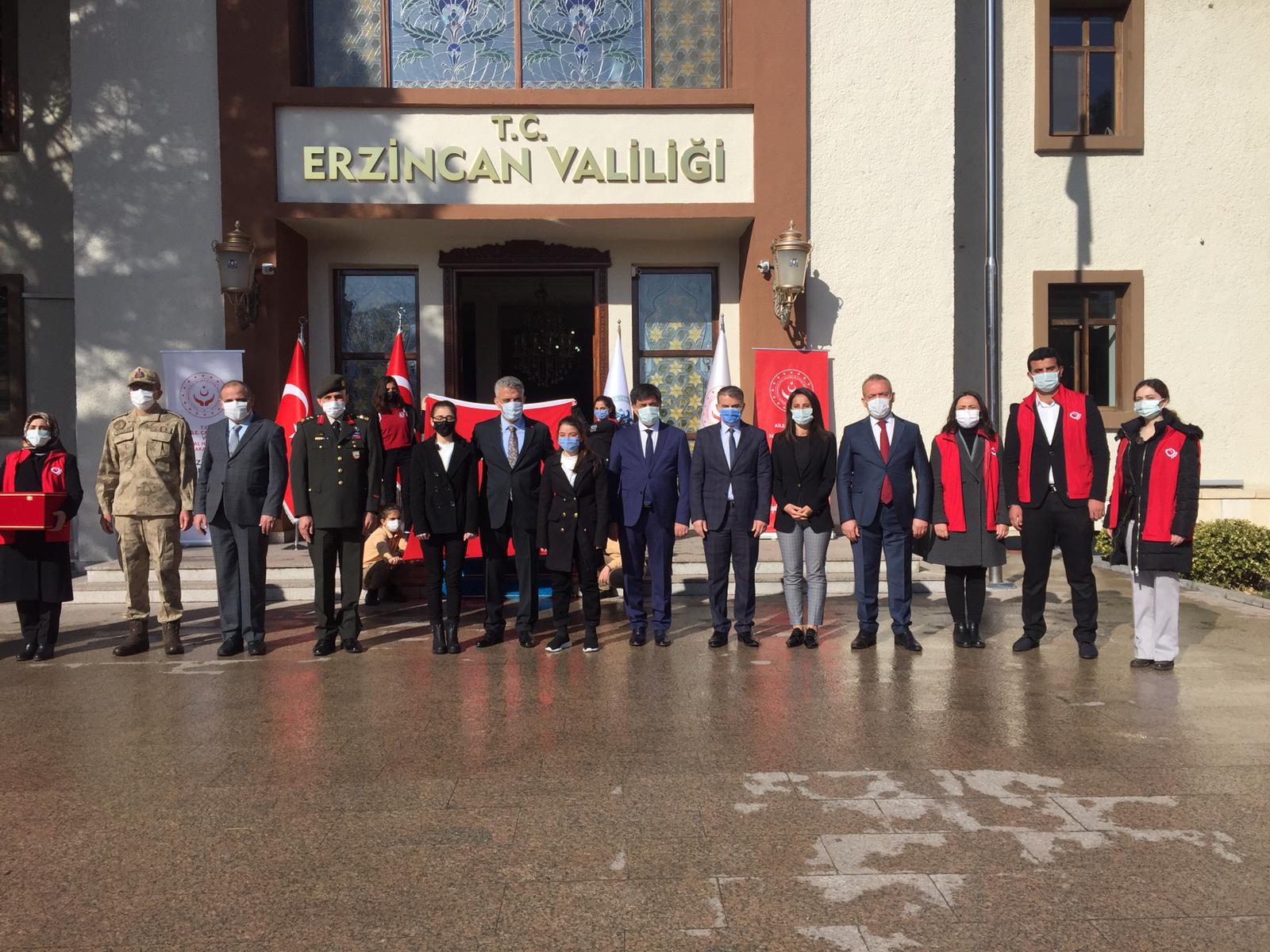 Anadolu Gönül Yolu-81 Genç 81 Bayrak etkinliği ile Türkiye’nin Dört Bir Yanından Gelecek Bayraklar Çanakkale’ye Ulaşacak