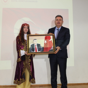 Valimiz Süleyman Elban'ın katılımı ile Adana Çocuk Evleri Sitemizde Çanakkale Zaferi Kutlamaları Gerçekleştirildi - fotoğraf 17