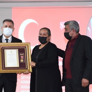 Şehit Ailelerimiz ve Gazilerimize Yönelik, "Devlet Övünç Madalyası ve Beratı Tevcih Töreni", Valimiz Süleyman Elban'ın Katılımı ile Gerçekleşti - fotoğraf 11