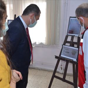 18 Mart Şehitleri Anma ve Çanakkale Zaferinin 106.Yıl Dönümü Kapsamında  Resim Sergisi Açıldı - fotoğraf 2