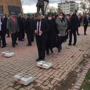 “18 Mart Şehitleri Anma Günü ve Çanakkale Zaferinin 106. Yıl Dönümü” Münasebetiyle Anma Töreni Gerçekleştirildi - fotoğraf 5