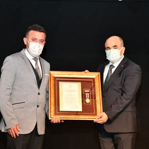 Şehit Yakınlarına ve Gazilere Devlet Övünç Madalyası ve Beratı Sayın Valimiz Tarafından Tevcih Edildi - fotoğraf 3