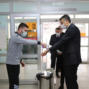 Sayın Valimiz Ali ÇELİK, Huzurevi Sakinlerini Ziyaret Etti - fotoğraf 3